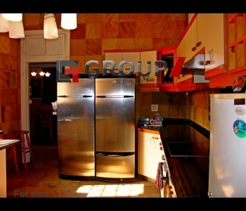 Fully fitted kitchen with granite tops