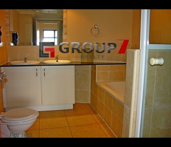 En-suite bathroom for bedroom 1