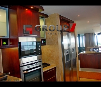 Fully fitted kitchen