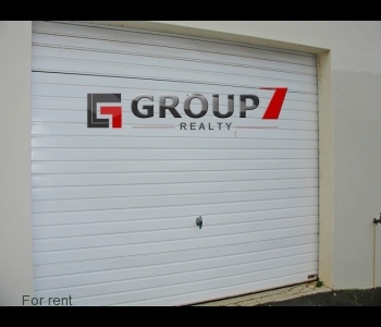 Lock up garage 