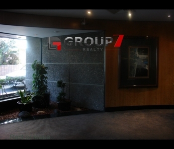 HUGE OFFICE SPACE IN ESPLANADE