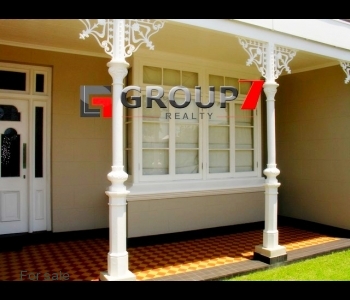 Front entrance with garden
