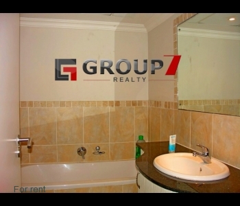 Bathroom 2 with tub